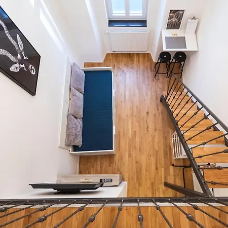 Rhino Apartament